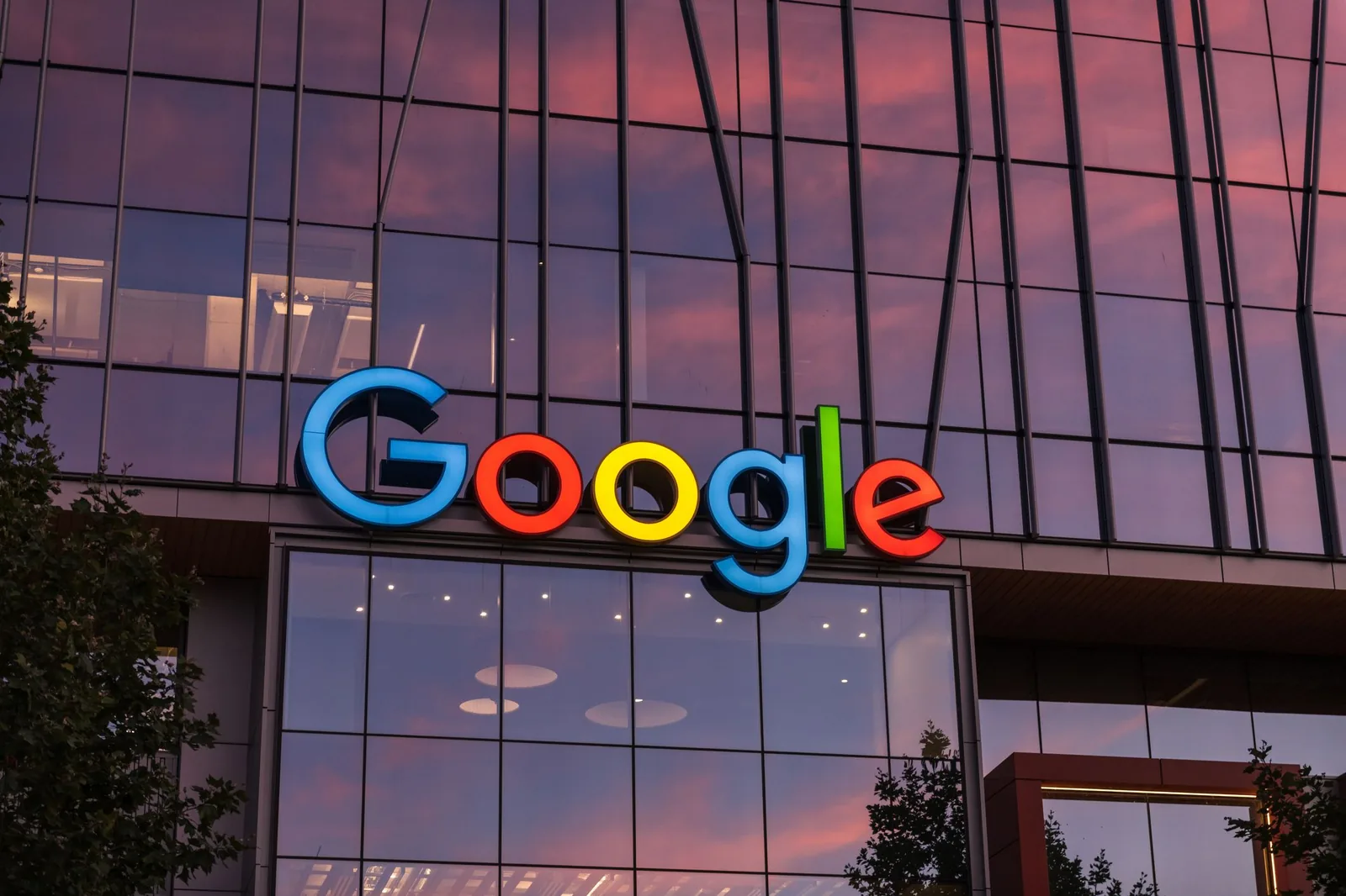 Alphabet Eyes 100-Year Bond: Invest in Google for a Century?