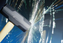 the-4-best-glass-manufacturers-to-watch-in-2025